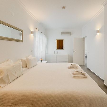 Holiday Beach Apartment Porto De Mos Lagos Exterior photo